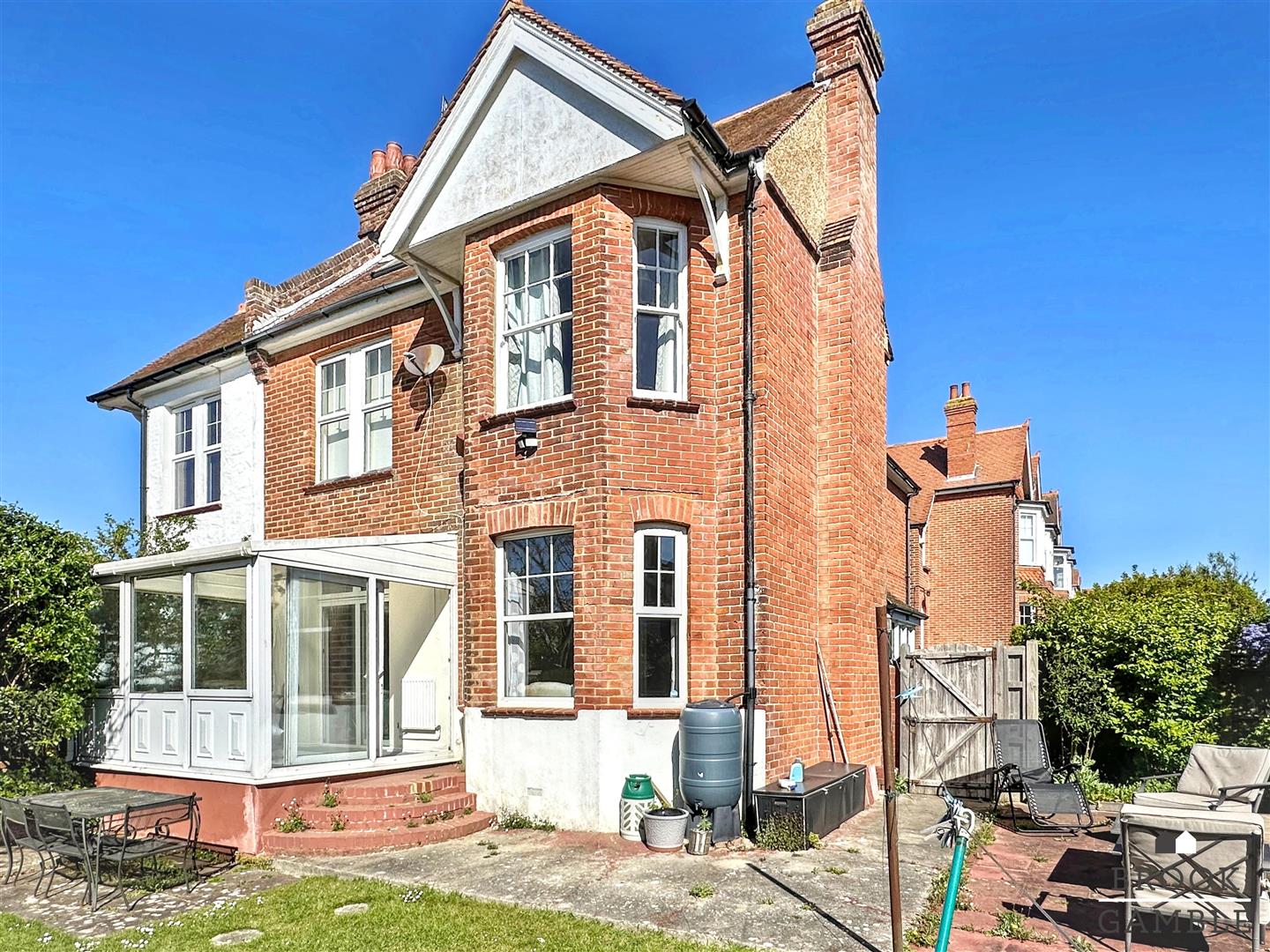7 Bedroom House - Semi-Detached. Milton Road in Eastbourne, East Sussex 34
